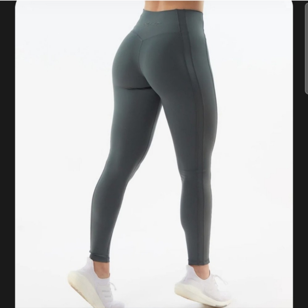 Alphalete Pulse Kinetic leggings size small